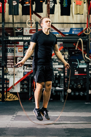 Skakanka bokserska skórzana z łożyskami 297 cm do ćwiczeń cardio, antypoślizgowa