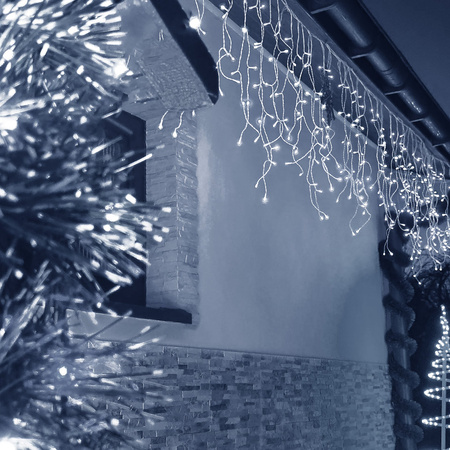 Kurtyna świetlna 1000 led girlanda, lampki wewnętrzno-zewnętrzne sople zimny biały